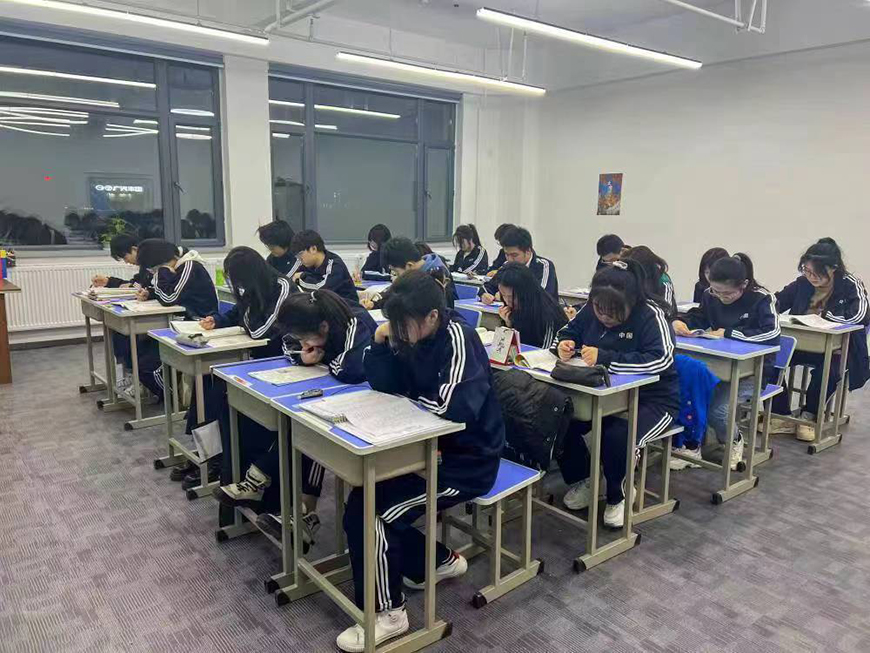 愛諾德高中復(fù)讀教育