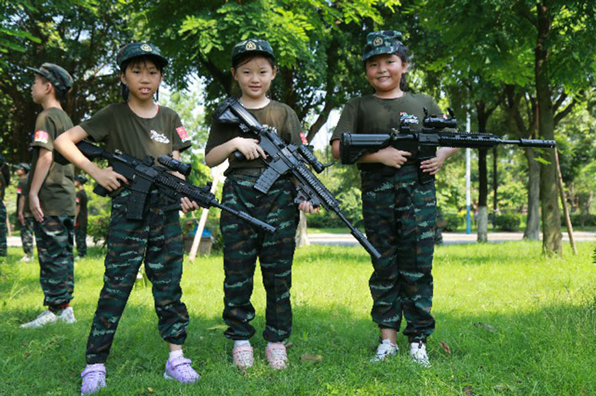 夏令营、军事训练营