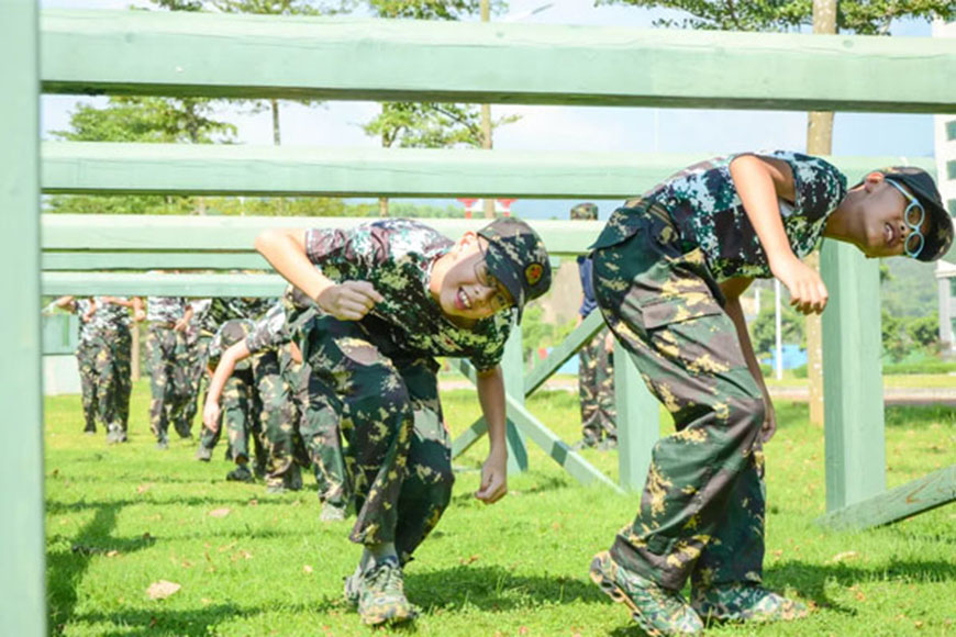 夏令营、军事训练营