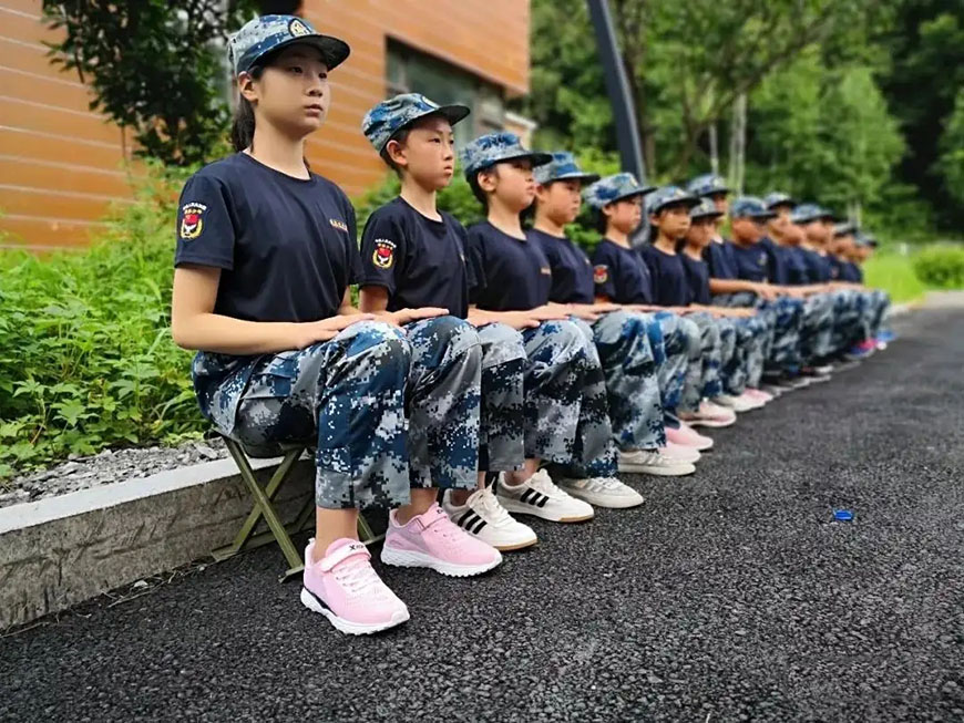 夏令营、军事训练营