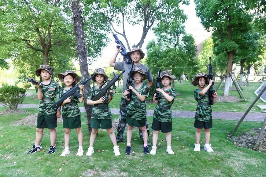 夏令营、军事训练营