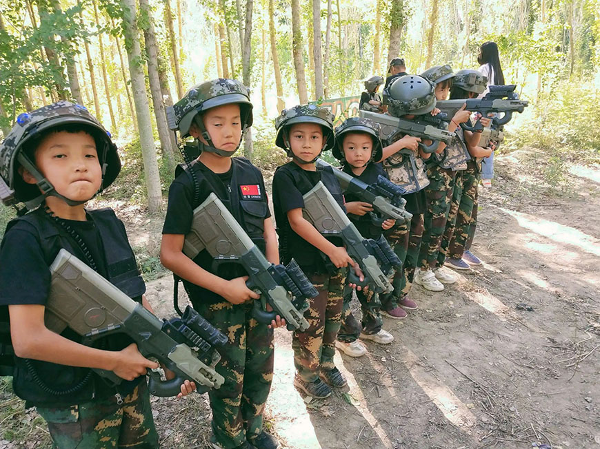 夏令营、军事训练营