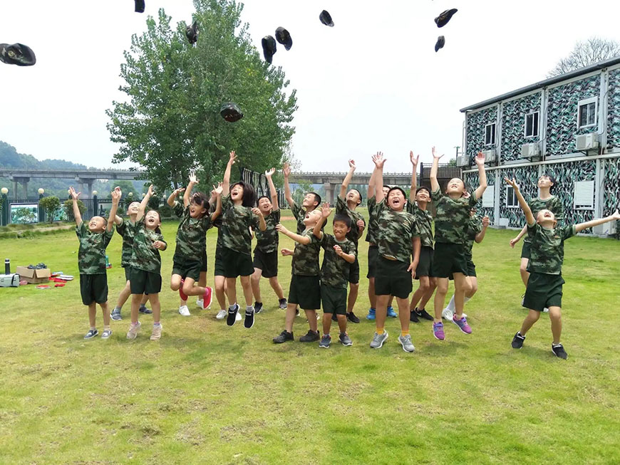 夏令营、军事训练营