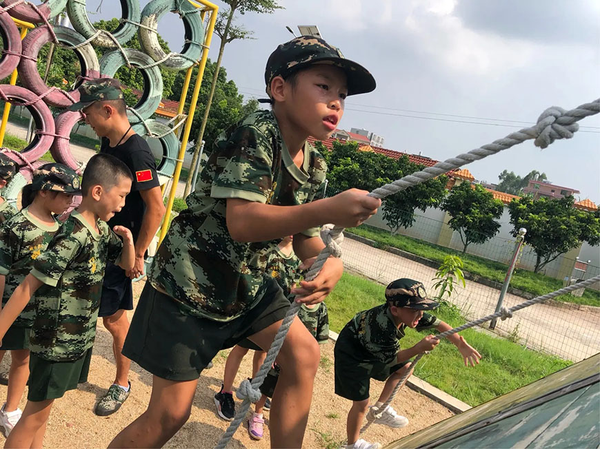 夏令营、军事训练营