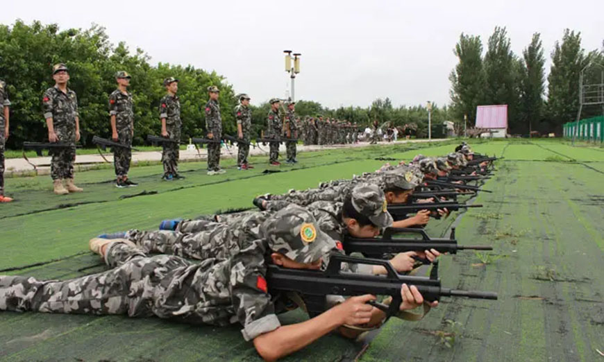 夏令营、军事训练营