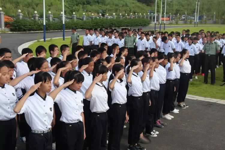 叛逆教育机构