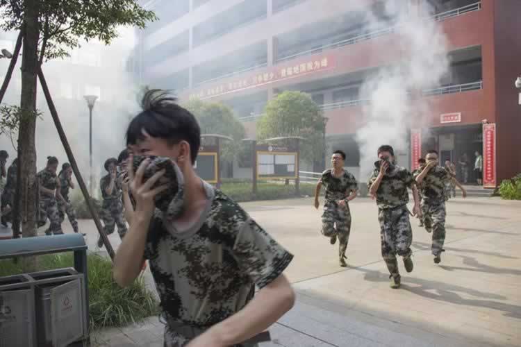 叛逆教育机构