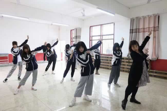 叛逆教育机构