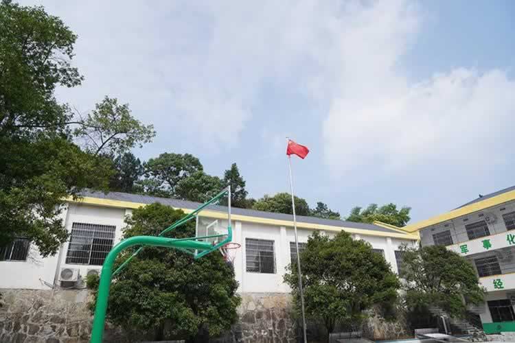 叛逆教育机构